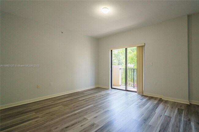 Building Photo - 300 Majorca Ave