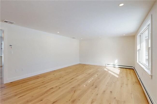 Building Photo - 3211 Main Rd