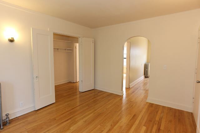 Building Photo - 4944 N Hoyne Ave
