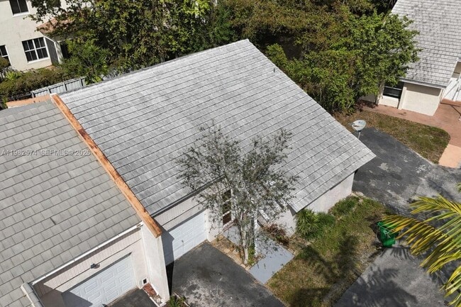 Building Photo - 10583 La Placida Dr