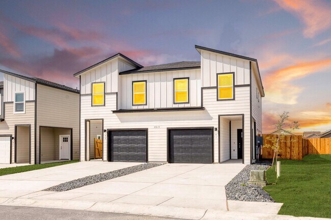 Building Photo - 10614 Kiana Way