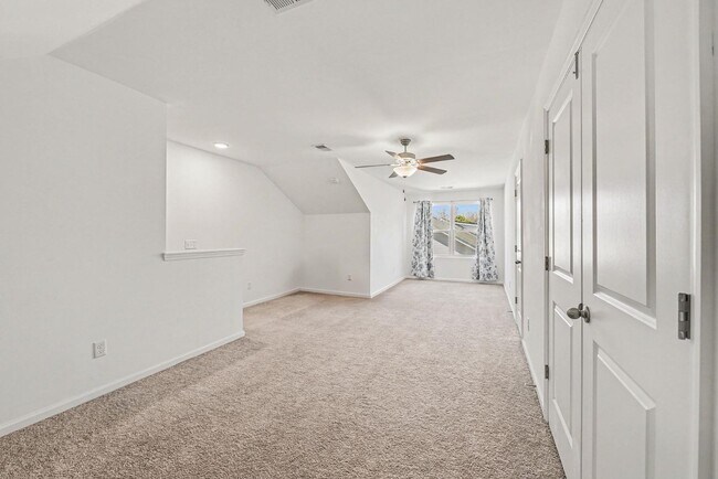 Building Photo - 188 Woodward Rd