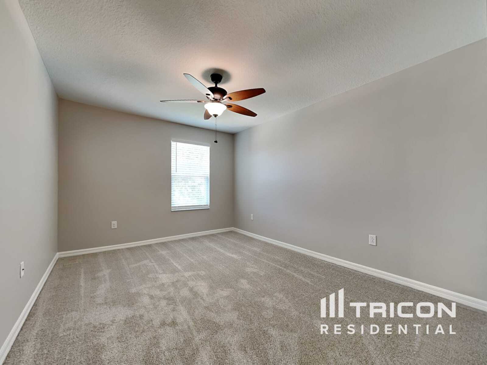 Building Photo - 10636 Laguna Plains Dr