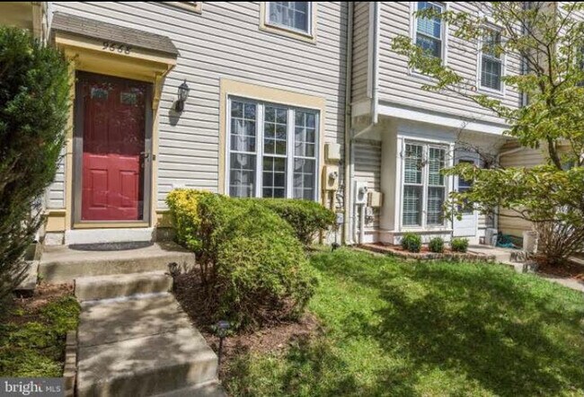 Front entrance - 9668 Hastings Dr