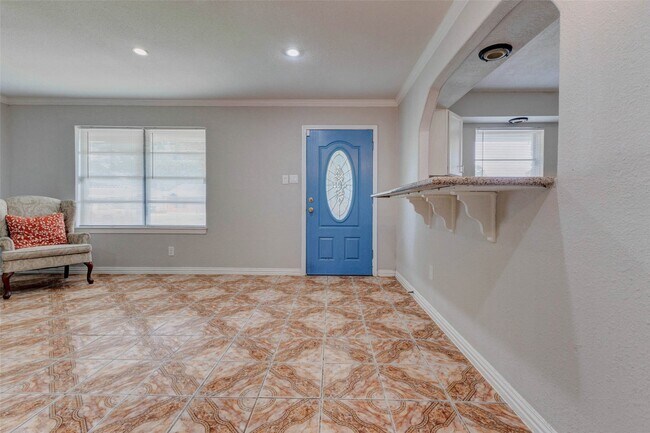 Building Photo - 6751 Richwood Rd