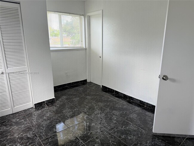 Building Photo - 10425 SW 152nd St