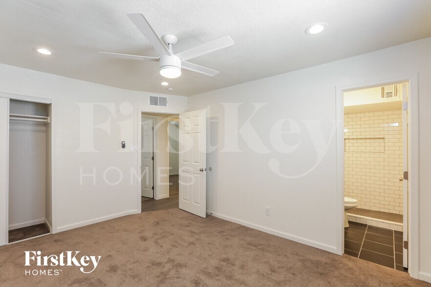 Building Photo - 3124 W San Miguel Ave