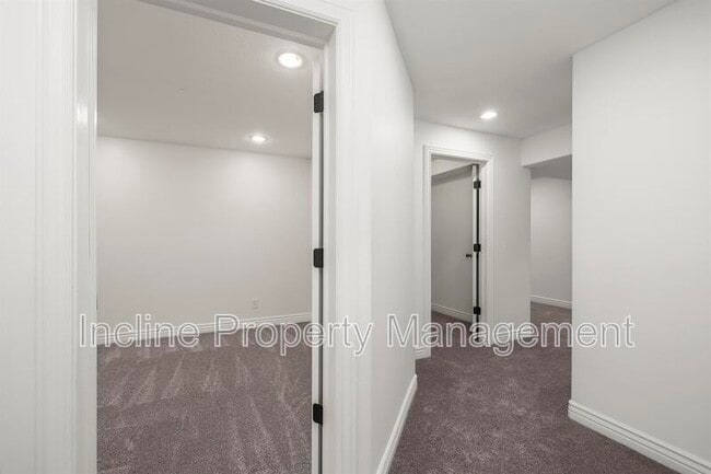 Building Photo - 768 Healey Blvd