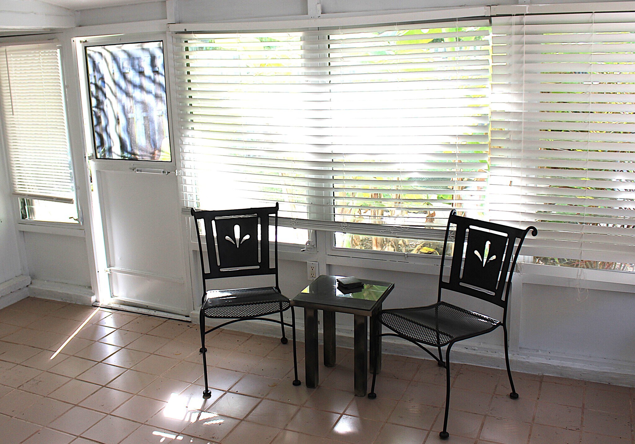 Building Photo - 4464 E Riverside Dr