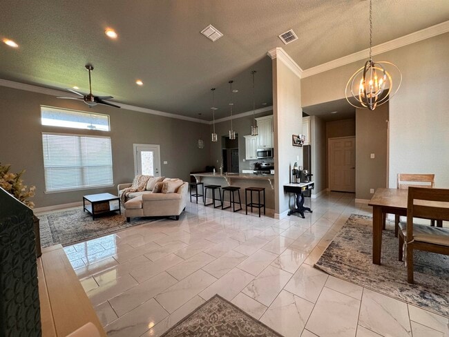 Building Photo - 416 Quail Creek Dr
