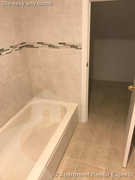 Building Photo - 23 Fourth St