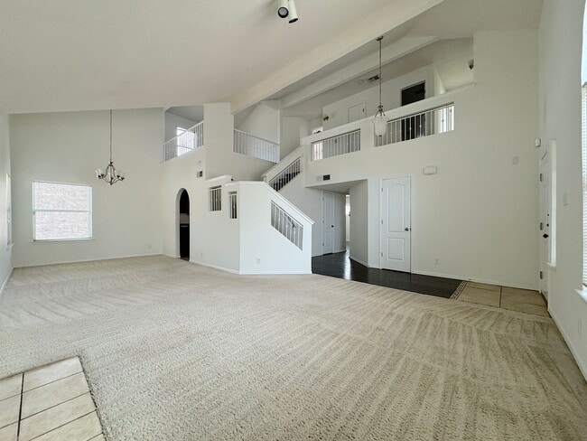Building Photo - West El Paso 3bed 2.5bbath refrig A/C Home