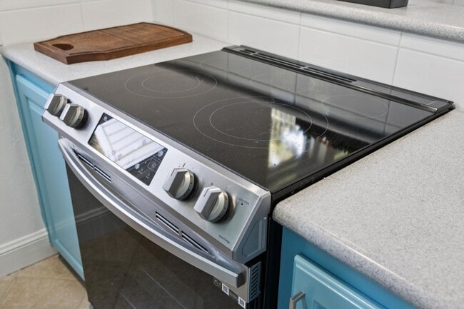 Building Photo - 2 Bedroom, 2 bathroom condo available with...