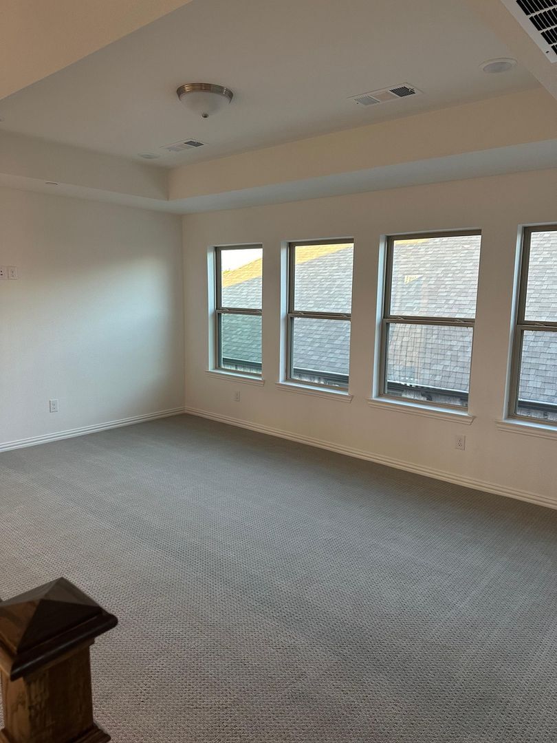 Building Photo - 613 Florence Trl