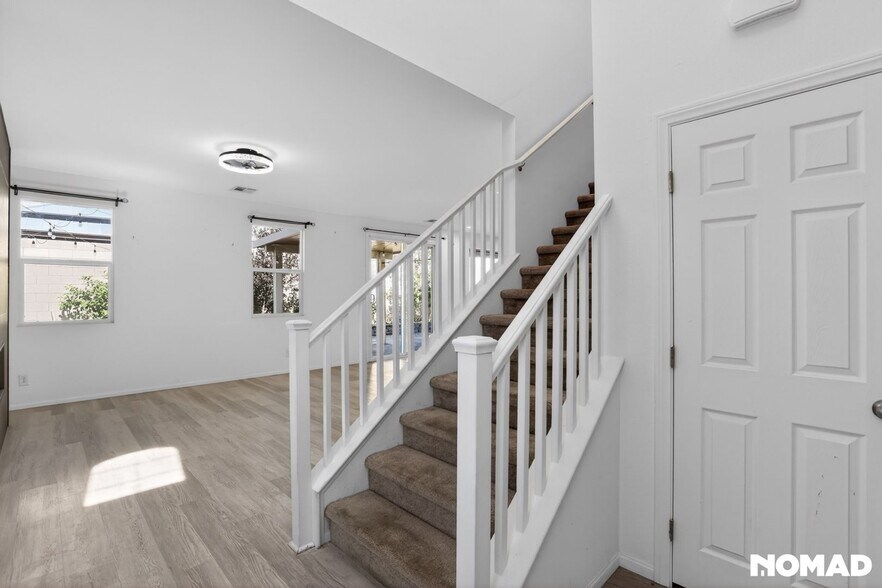 Building Photo - 4611 Chirping St