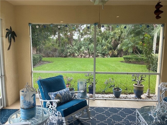 Building Photo - 9097 SE Retreat Dr