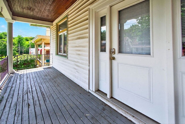 Building Photo - 2315 Moerlein Ave