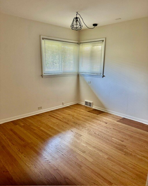 Building Photo - 531 Pinecrest Ln