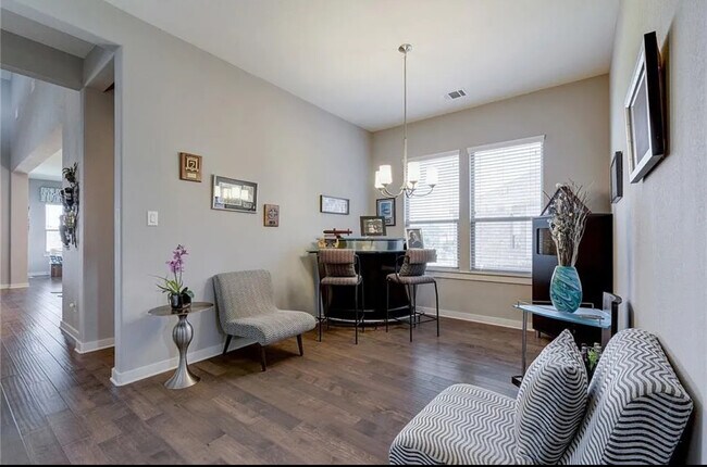 Building Photo - 104 Garner Park Cove