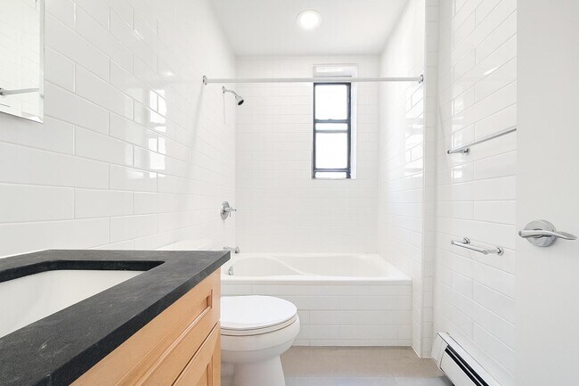 Building Photo - 611 W 137th St