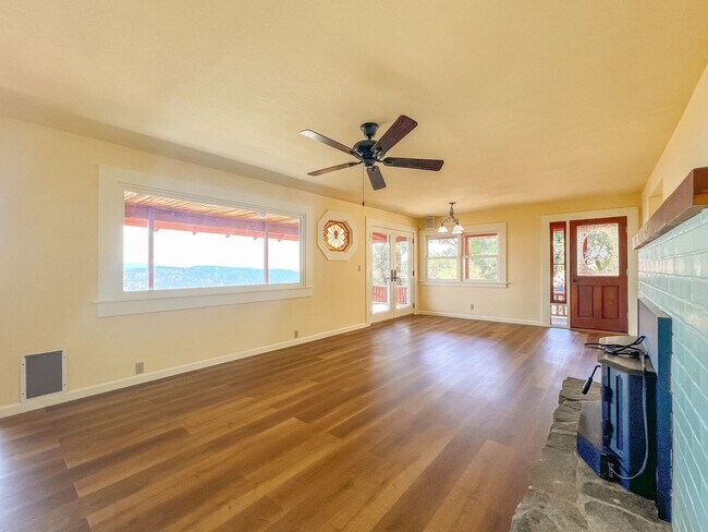 Building Photo - 4398 Atlas Peak Rd