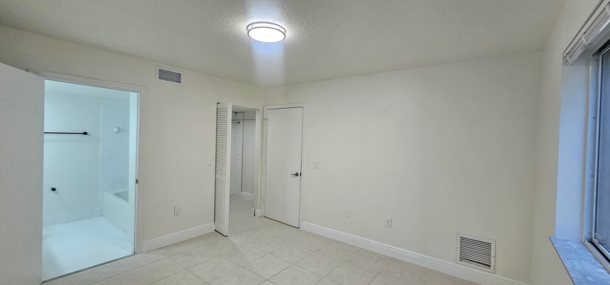 Building Photo - 3770 N Jog Rd