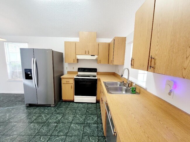 Building Photo - 1418 Glenda Dr