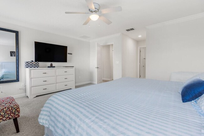 Building Photo - 4743 Kings Castle Cir