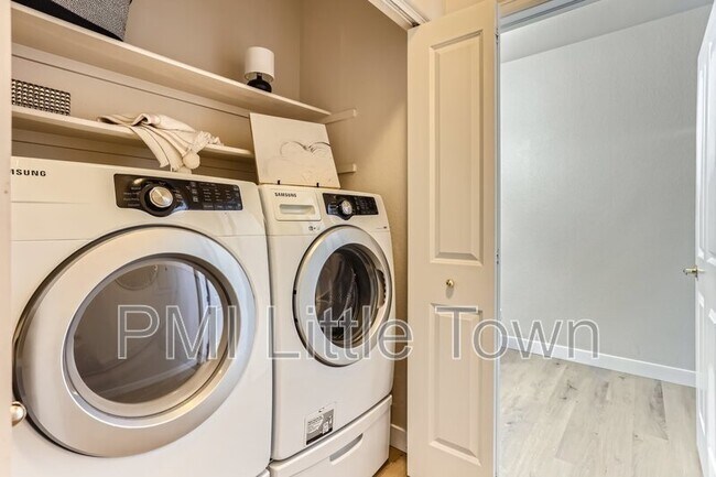 Building Photo - 4045 S Crystal Cir
