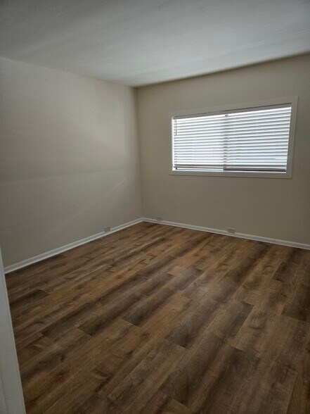 Building Photo - 917 Torrance St