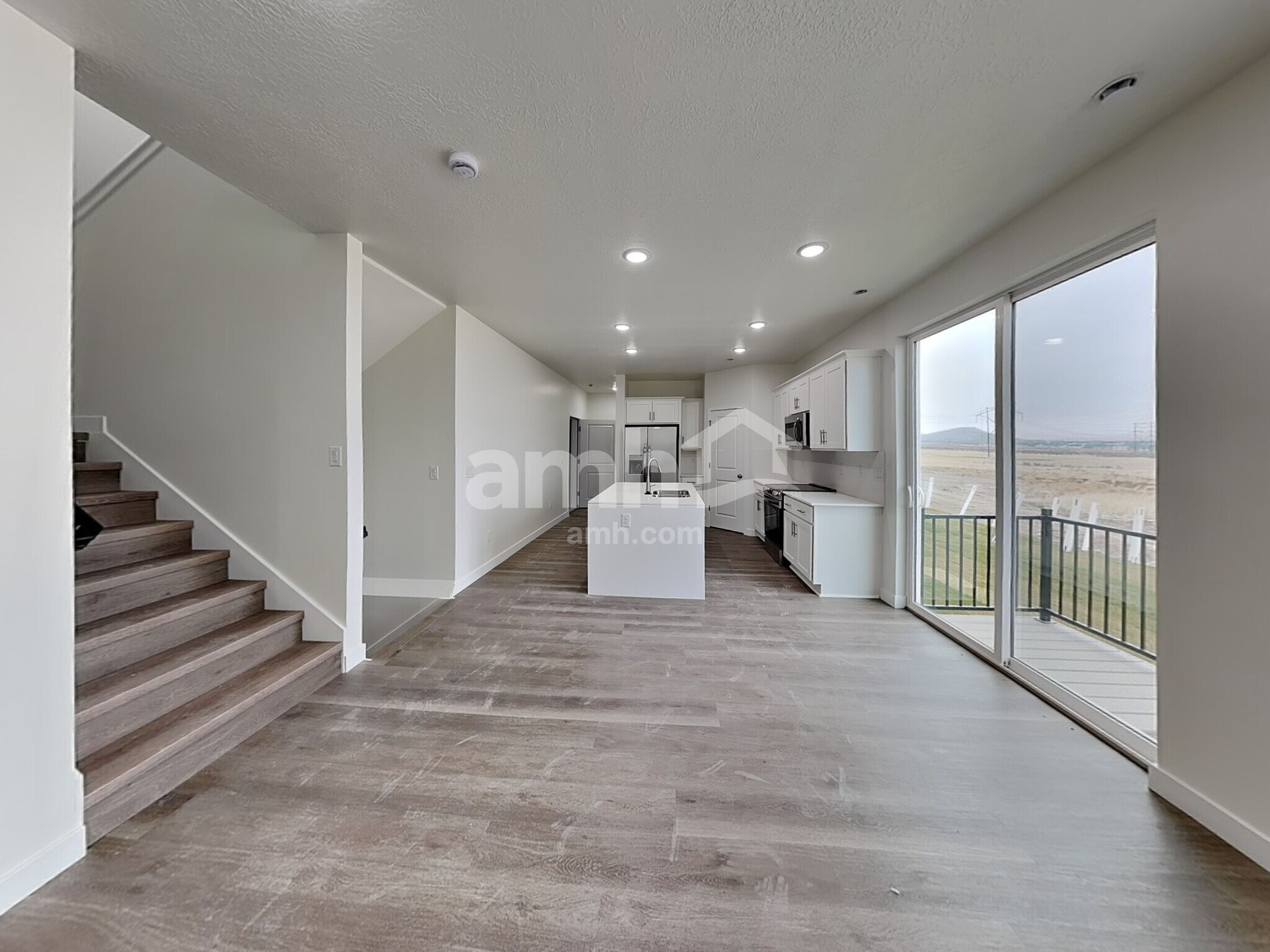 Building Photo - 1268 W Mahogany St