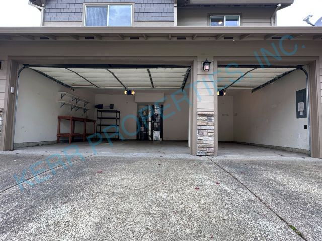 Building Photo - 1775 NE Currin Creek Dr