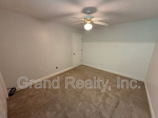 Building Photo - 5212 Jim Dandy Ln