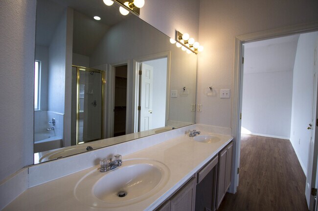 Building Photo - 5208 Whiting Way
