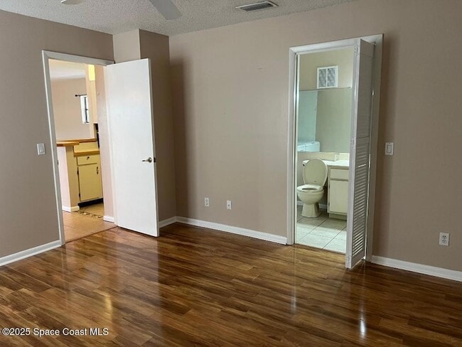 Building Photo - 1132 Breezy Way
