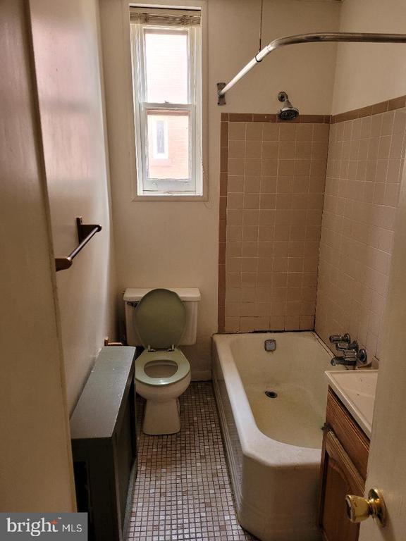 Building Photo - 2316 Poplar St