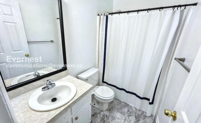 Building Photo - 1221 Katie Ave