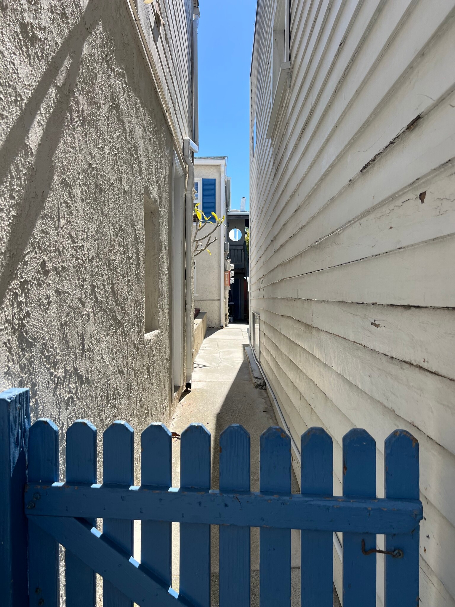 Building Photo - 224 28th St