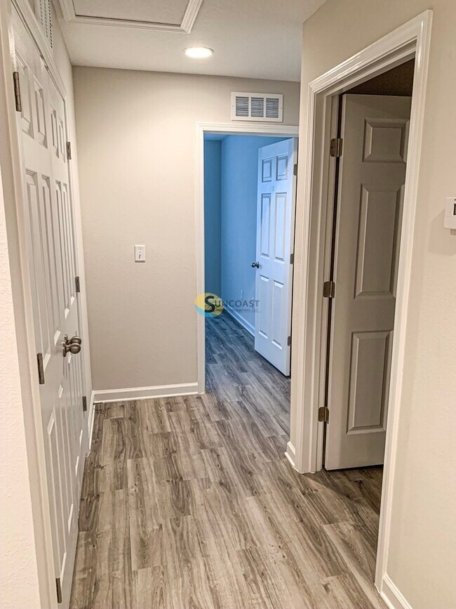 Building Photo - 3551 Rain Forest Dr W