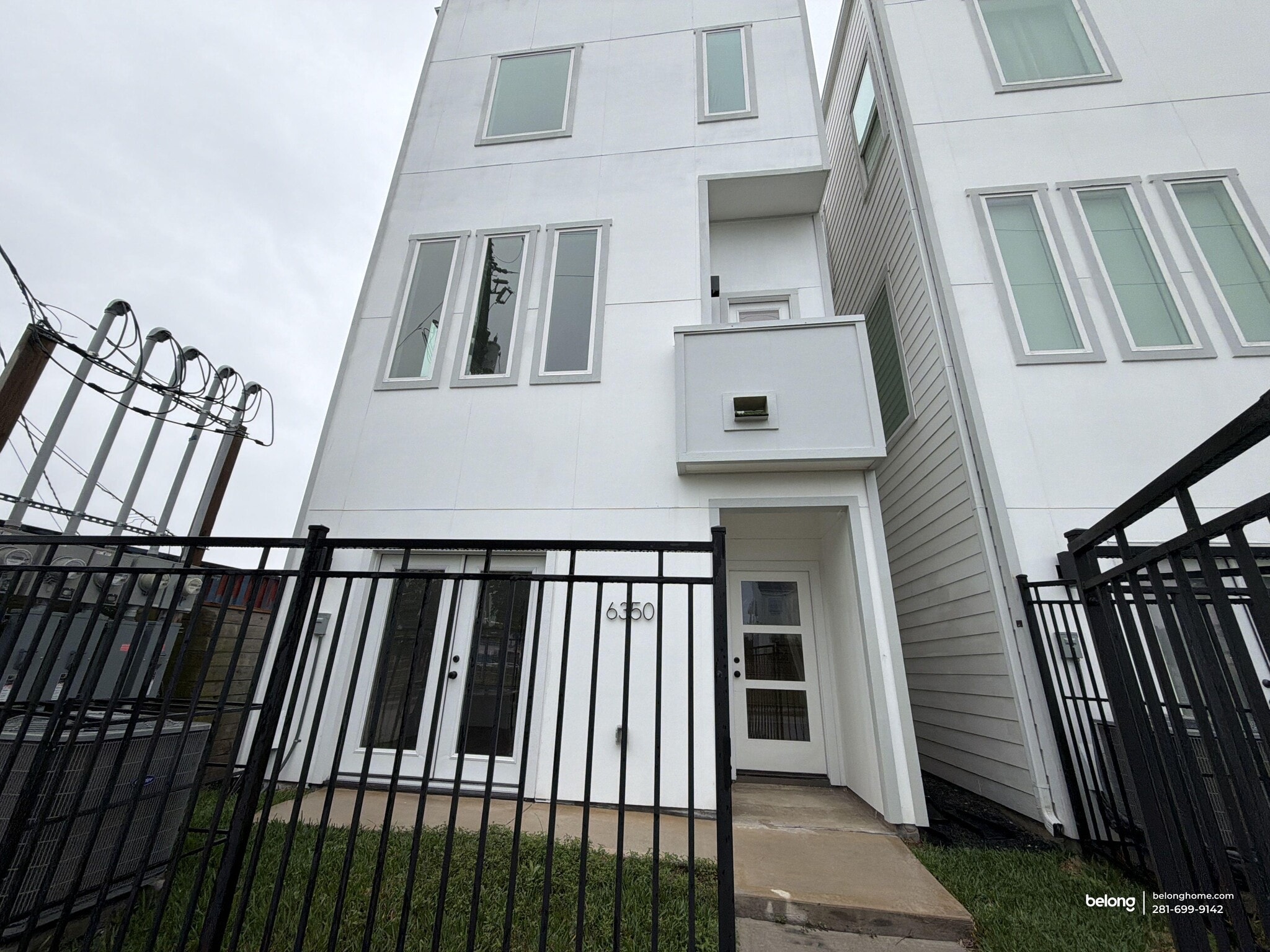 Building Photo - 6350 Culberson St