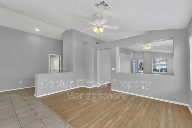 Building Photo - 2401 E Derringer Way