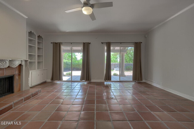 Building Photo - 6167 Los Felinos Cir