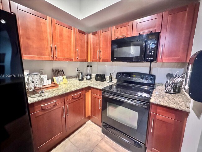 Building Photo - 7275 SW 90th St