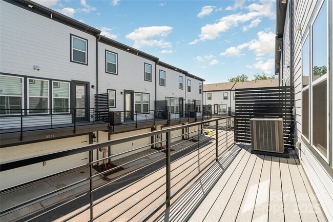 Building Photo - 5015 Westmead Ln
