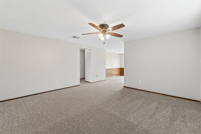 Building Photo - 2905 SW 82nd St