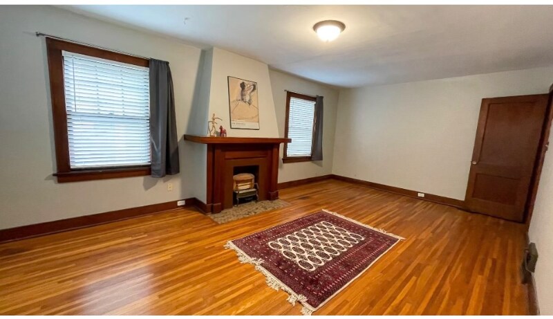 Building Photo - 1114 N Carlos Ave