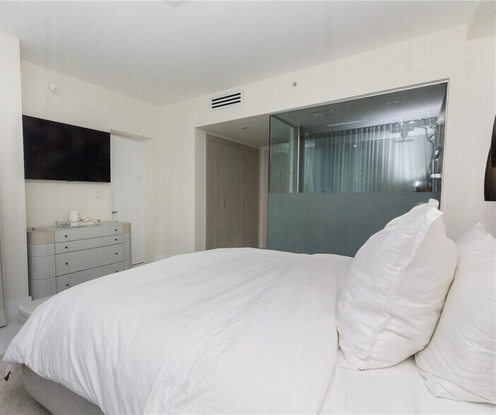 Building Photo - 92 SW 3rd St