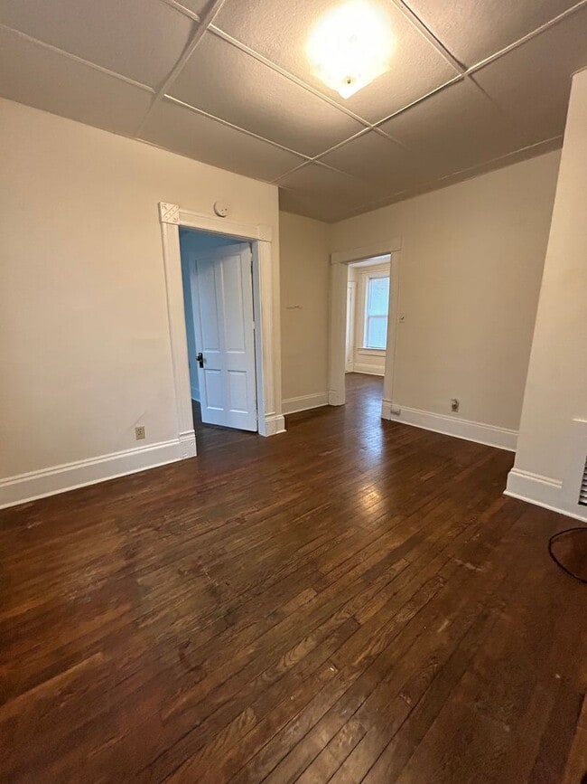 Building Photo - One Bedroom Apartment on the Northside