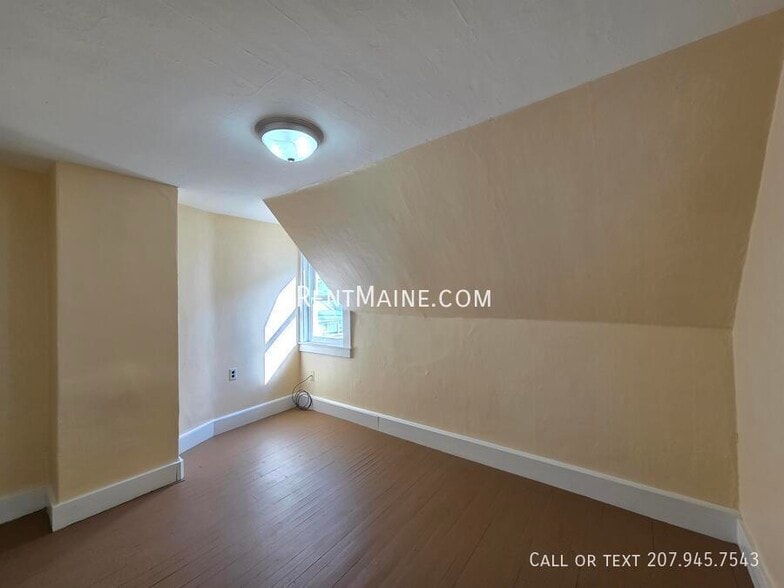 Building Photo - 16 Kendall St