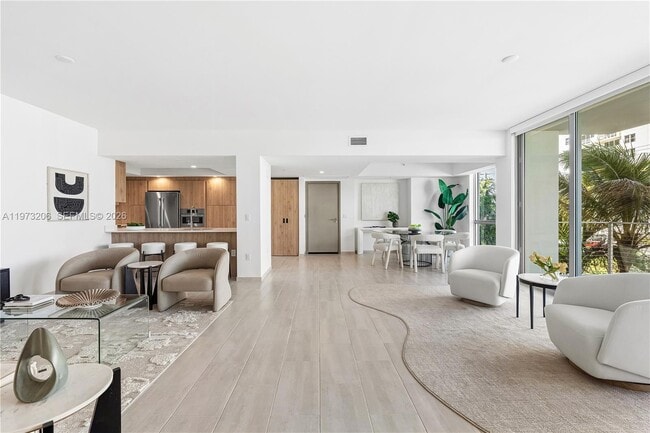 Building Photo - 10281 W Bay Harbor Dr